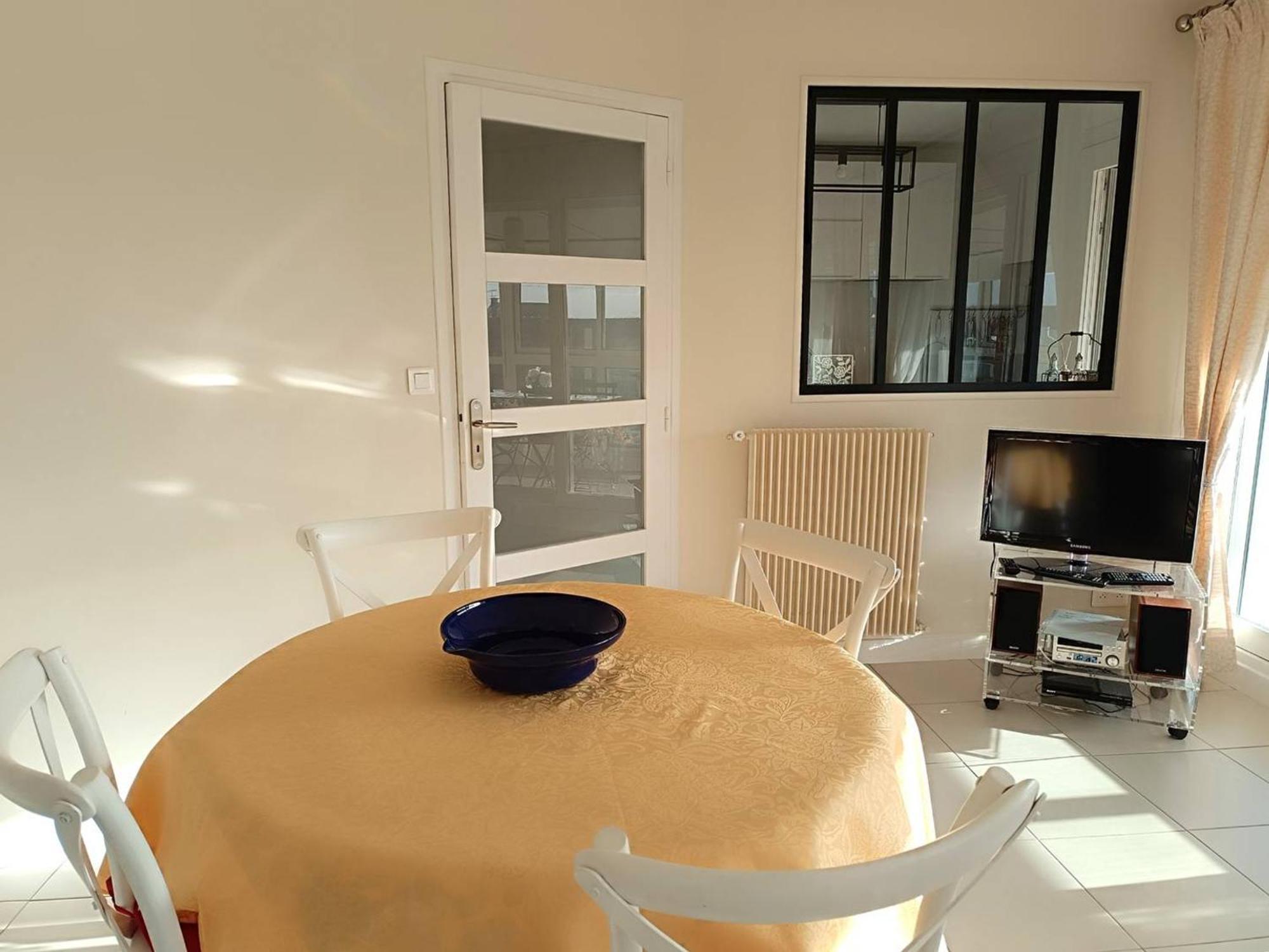 Bel 4 Pers Avec Parking Et Wifi Au Centre-ville De - Fr-1-368-454 Appartement *